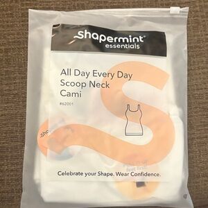Shapermint White Scoop Neck Cami
